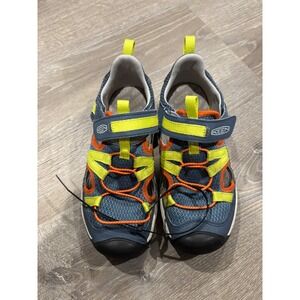 KEEN Boy's Blue‎ Newport H2 Water Sandals Shoes Closed Toe Size 2